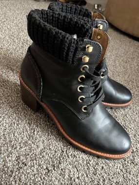 NWOT Jack Rogers. Women's Water  Black Lace-Hiking Boots with Knit Cuff SZ 9